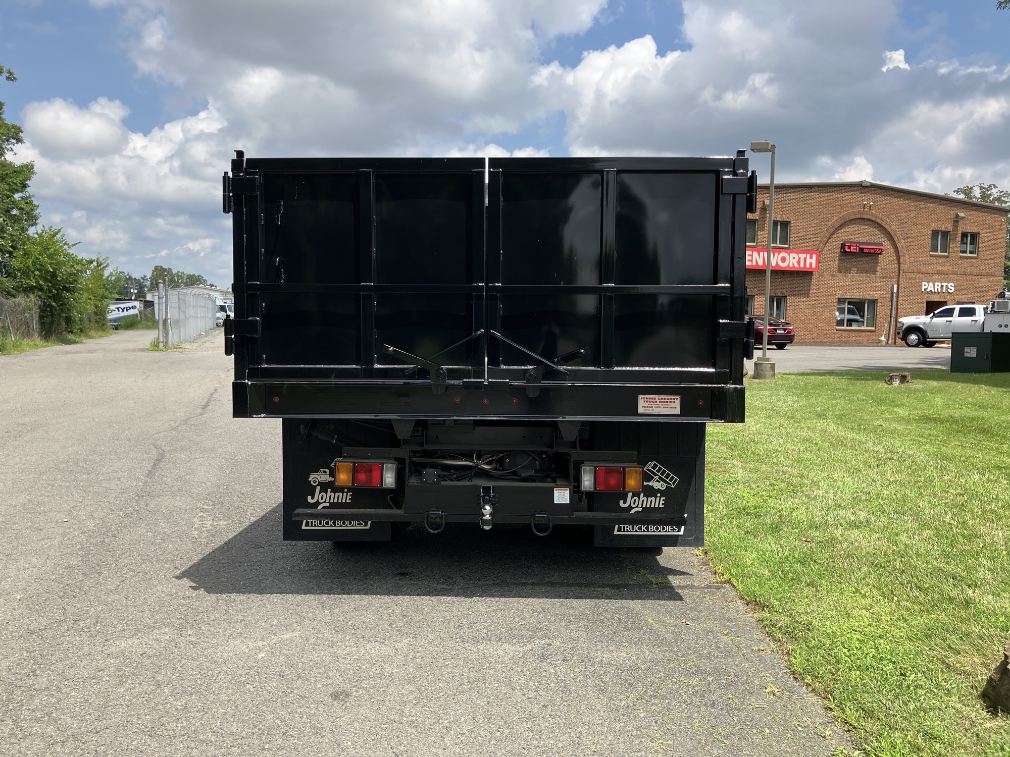 2024 Isuzu NPRGASHD 1F3 - image 6 of 6