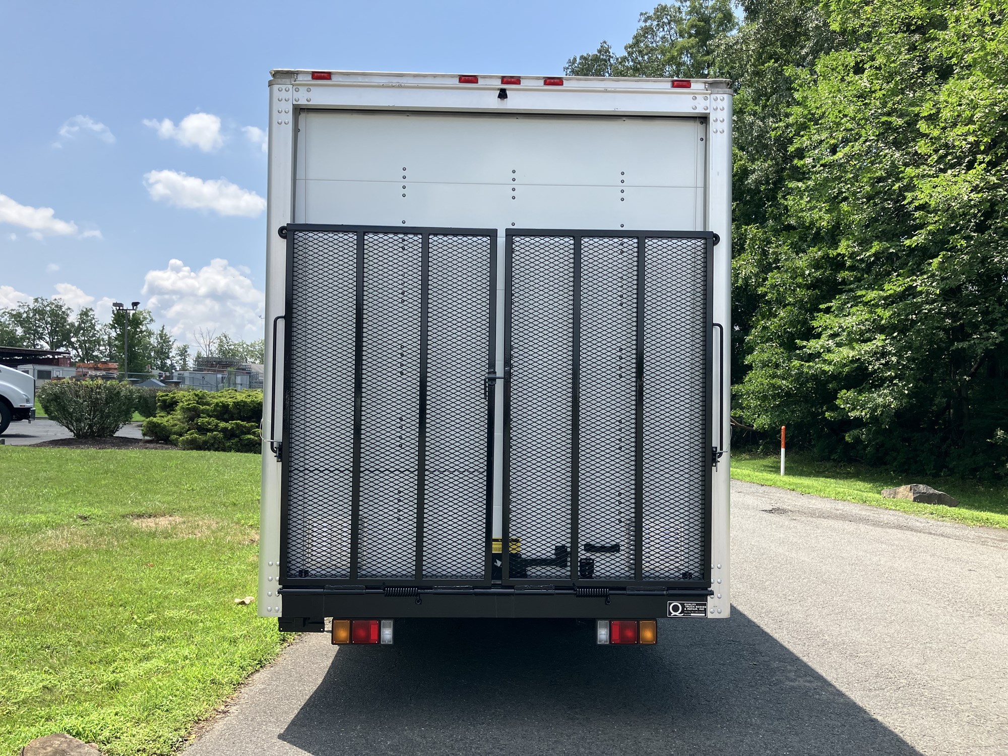 2024 Isuzu NPR GAS HD 1F4 - image 6 of 6