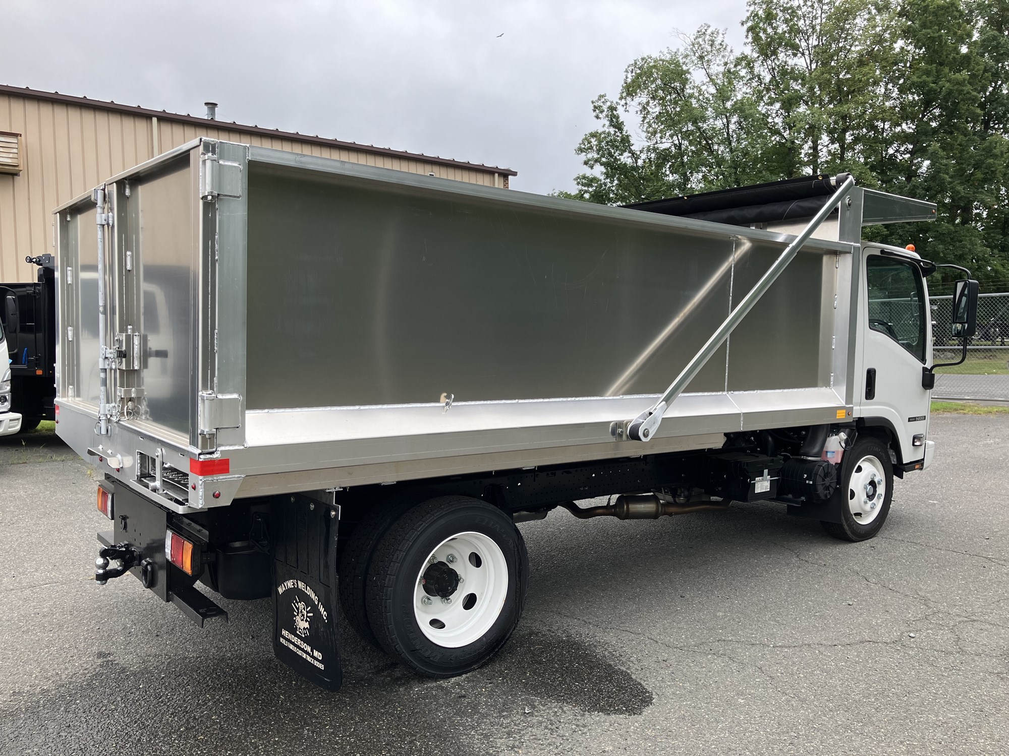 2025 Isuzu NRR GAS 1U3 2025 Isuzu NRR GAS 1U3 - image 5 of 6