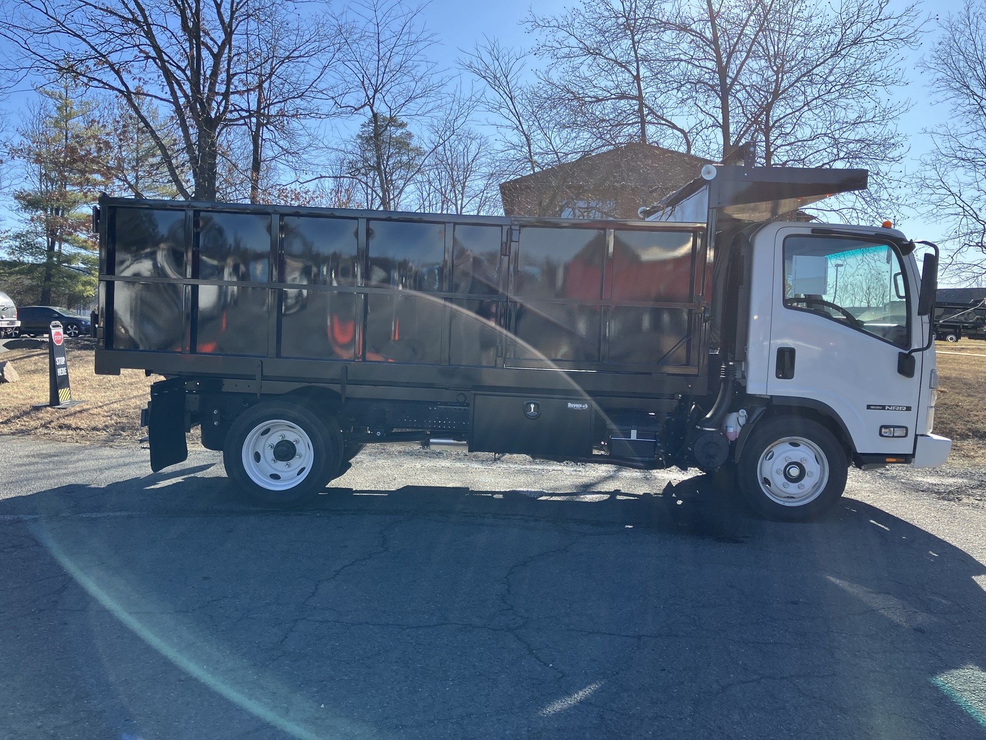 2025 Isuzu NRR GAS 1U3 2025 Isuzu NRR GAS 1U3 - image 6 of 6