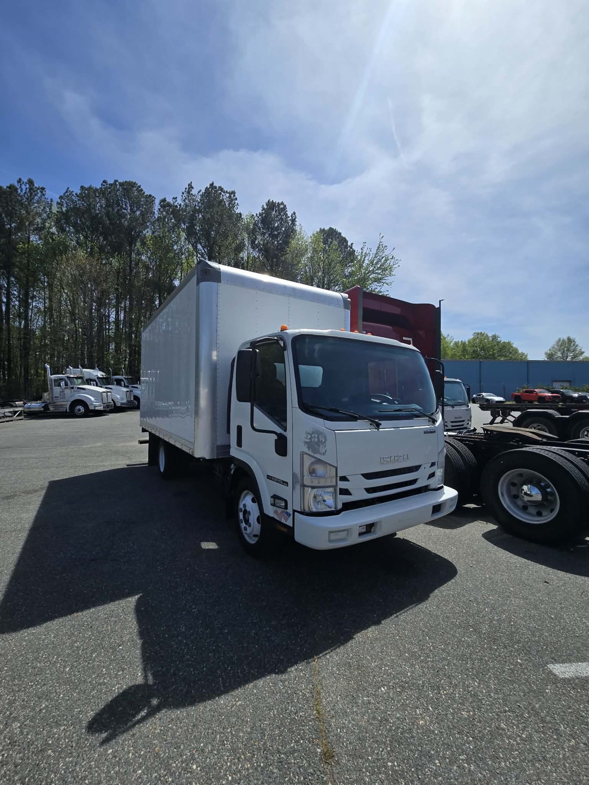 2021 Isuzu NPR HD 2021 Isuzu NPR HD - image 5 of 6
