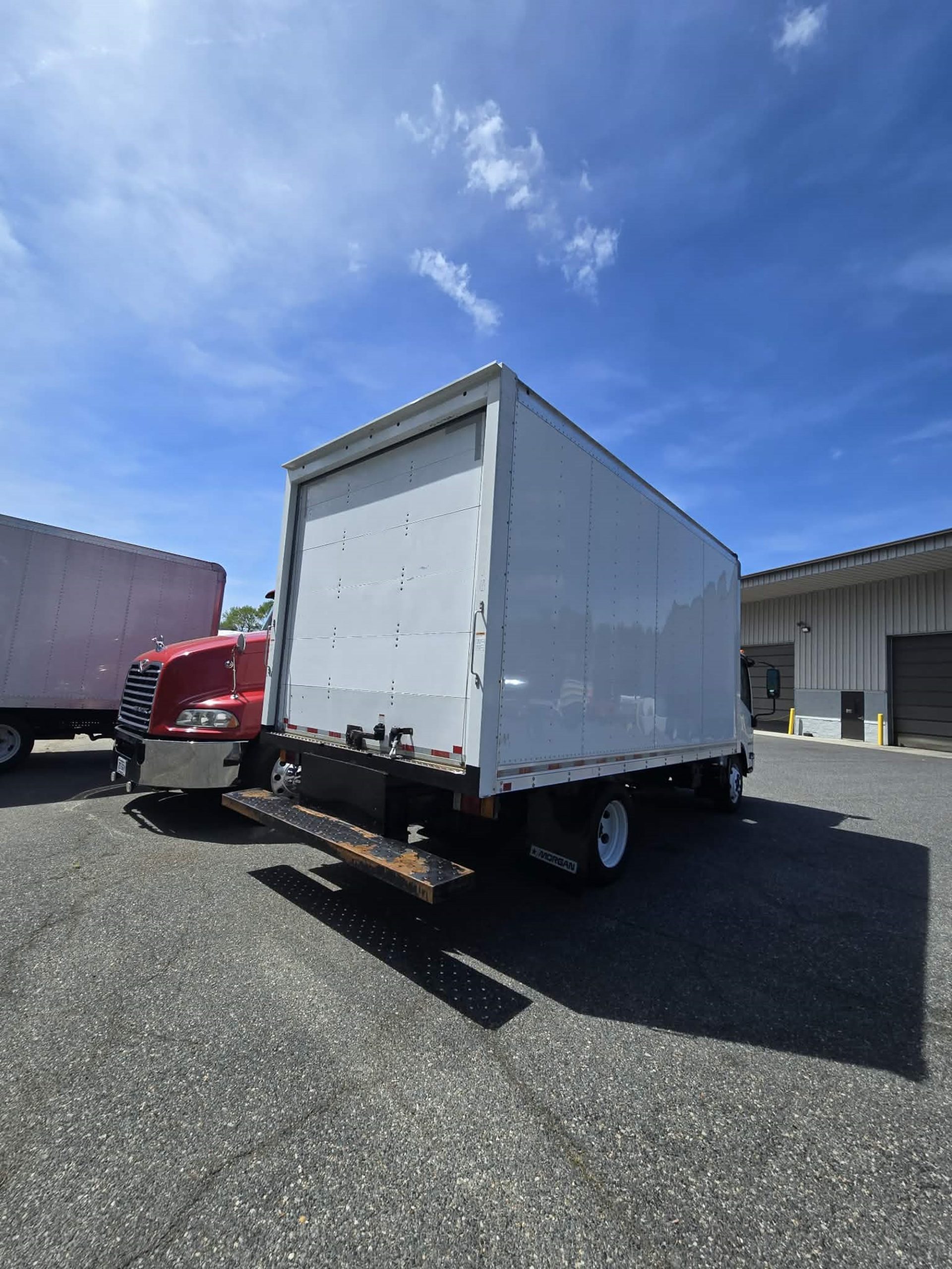 YEAR,Manufacturer,Model MS208697U-07 YEAR,Manufacturer,Model MS208697U-07