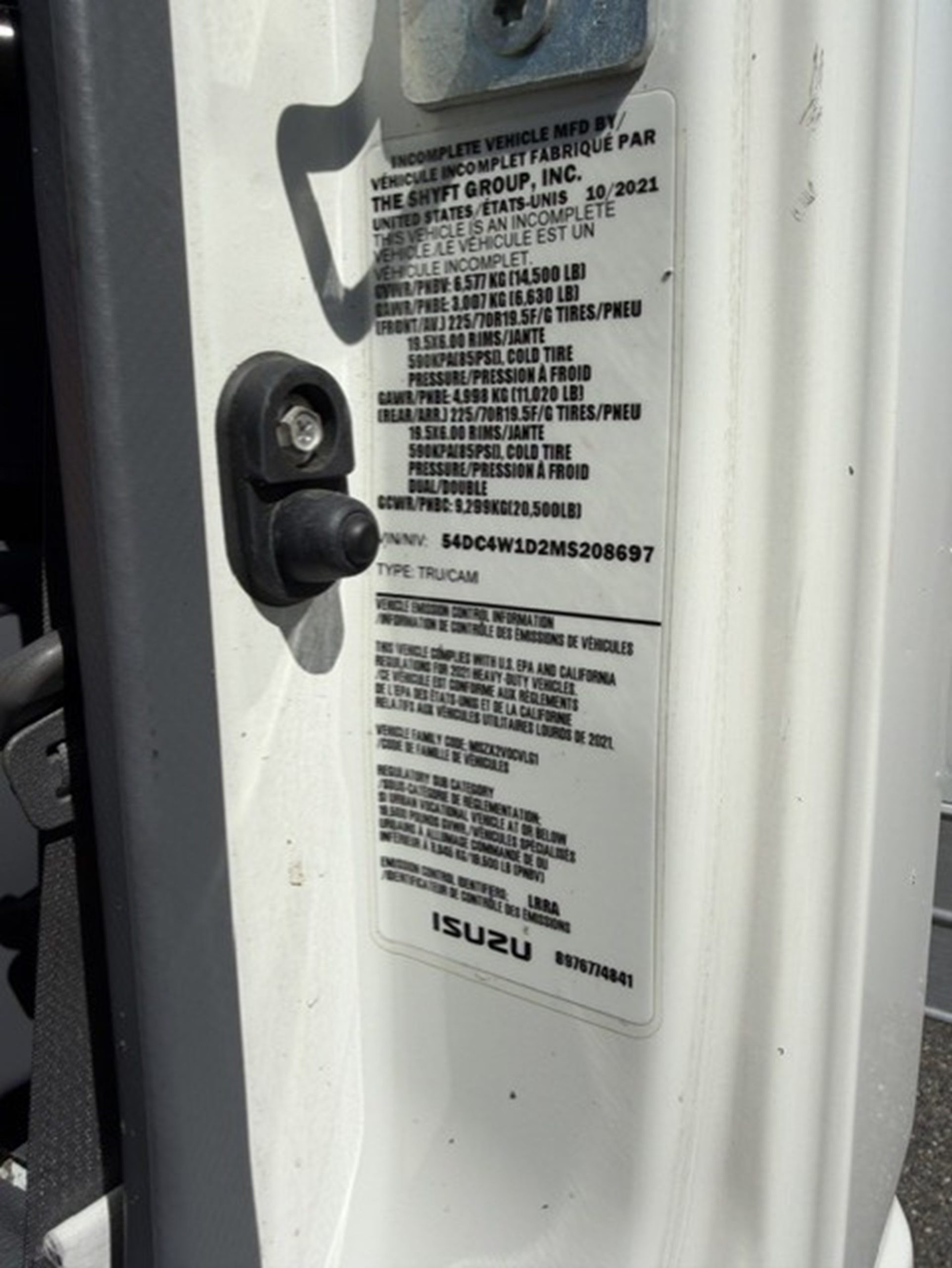 YEAR,Manufacturer,Model MS208697U-16 YEAR,Manufacturer,Model MS208697U-16