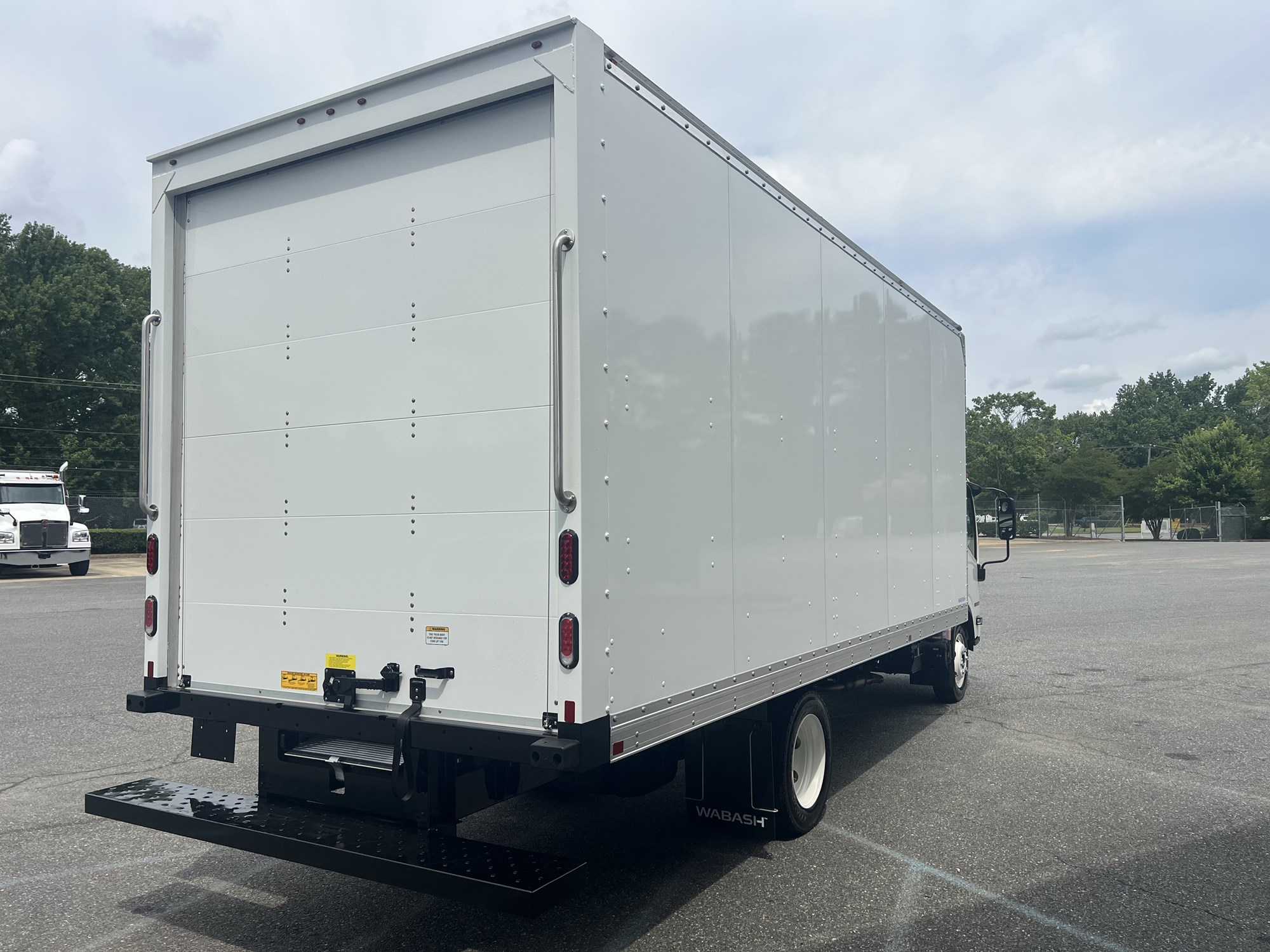2026 Isuzu NPR GAS HD 1F4 2026 Isuzu NPR GAS HD 1F4 - image 4 of 6