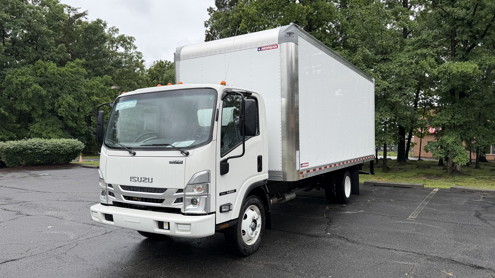 2026 Isuzu NRR GAS 1U4 2026 Isuzu NRR GAS 1U4 - image 1 of 6