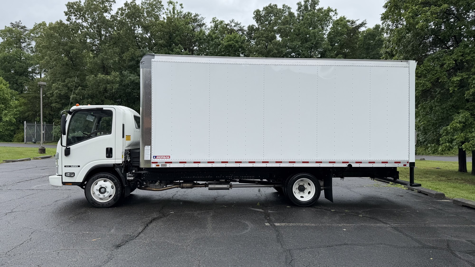 2026 Isuzu NRR GAS 1U4 2026 Isuzu NRR GAS 1U4 - image 3 of 6