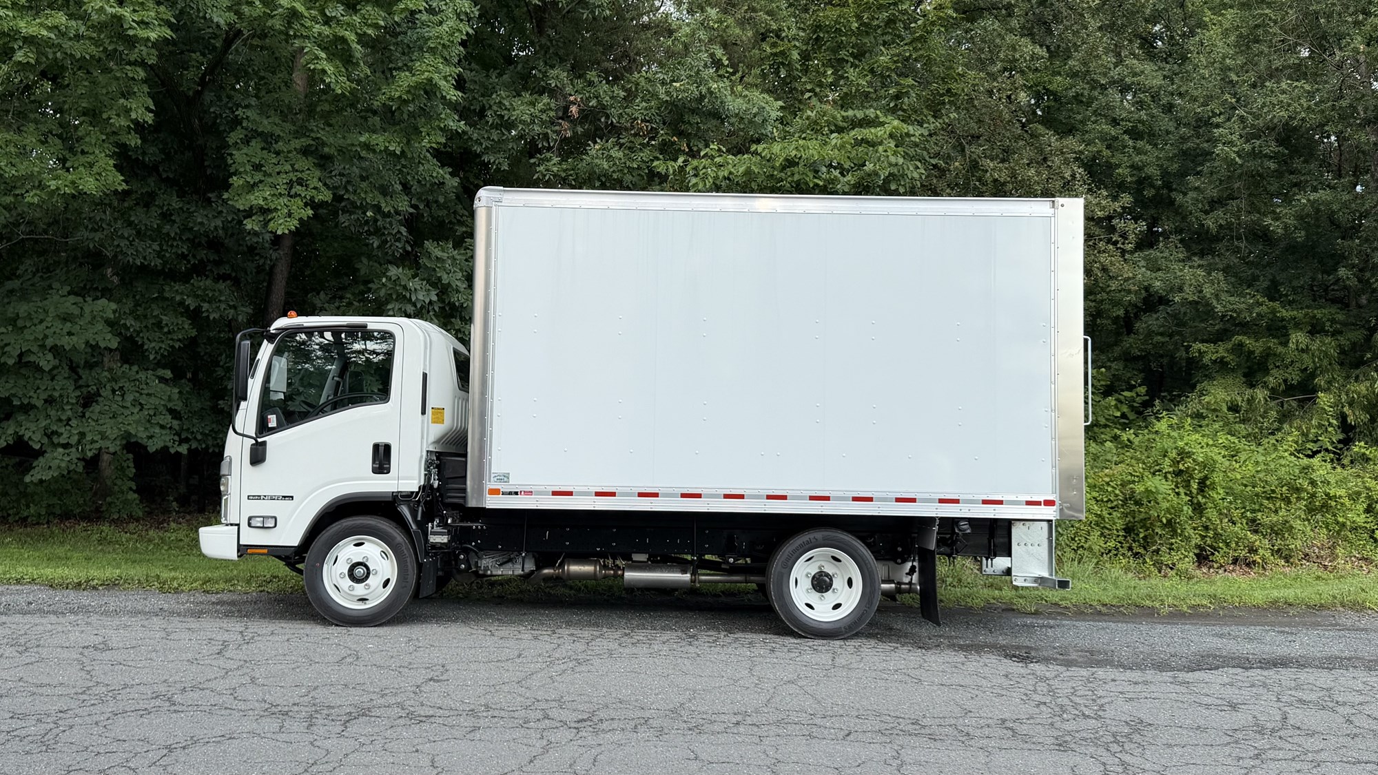 2026 Isuzu NPRGASHD 1F2 2026 Isuzu NPRGASHD 1F2 - image 2 of 6